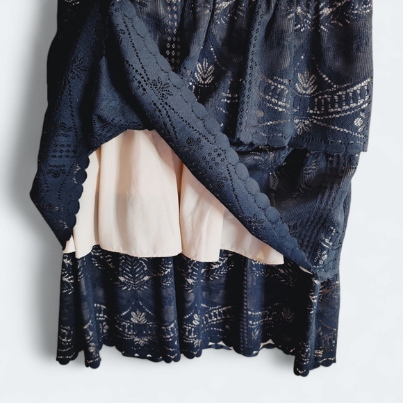 BCBGMaxazria Scarlett Tiered Dress Womens Size 2 - Picture 5 of 12